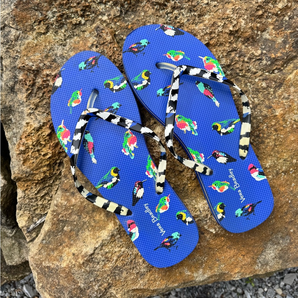 Vera Bradley flip flops 9 - 10 blue birdies